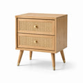 Comodino in legno e rattan a due cassetti color rovere naturale